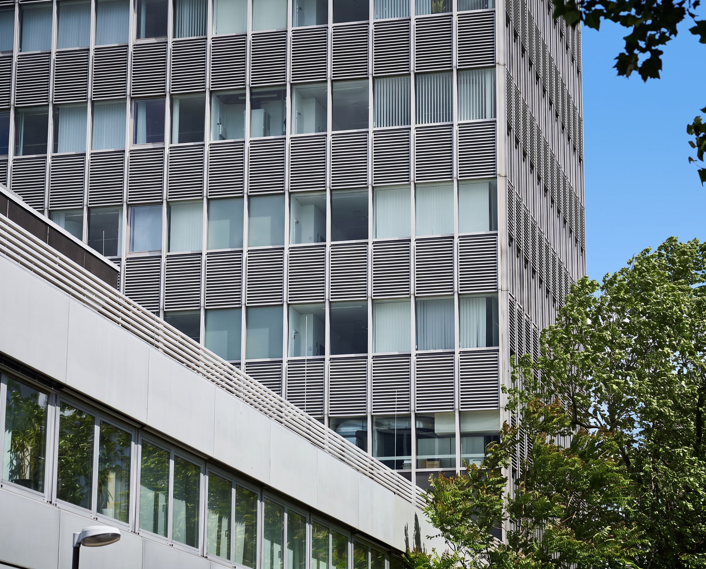 CUBE Skyline Tower Essen – Sockel und Turm